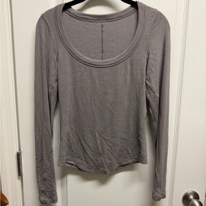 Lululemon Gray Long Sleeve Women's Top